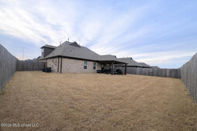 8642 Lois Lane, Southaven, MS 38672