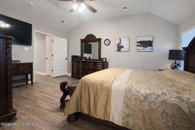 8642 Lois Lane, Southaven, MS 38672