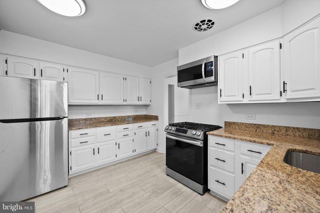 9110 AUTOVILLE DR, College Park, MD 20740
