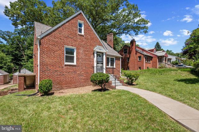 9110 AUTOVILLE DR, College Park, MD 20740