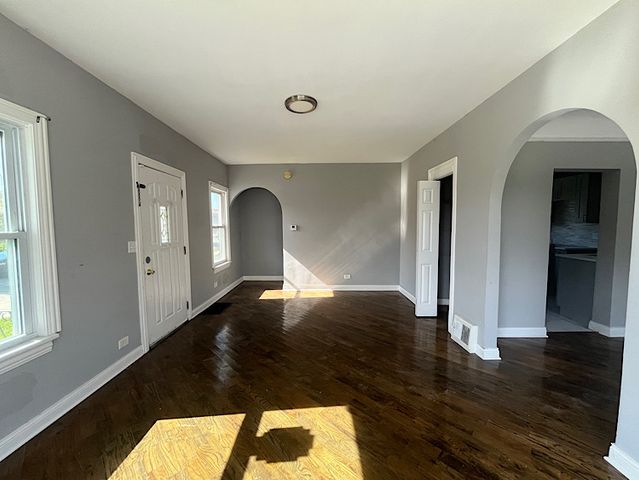 1609 S 9th Avenue, Maywood, IL 60153
