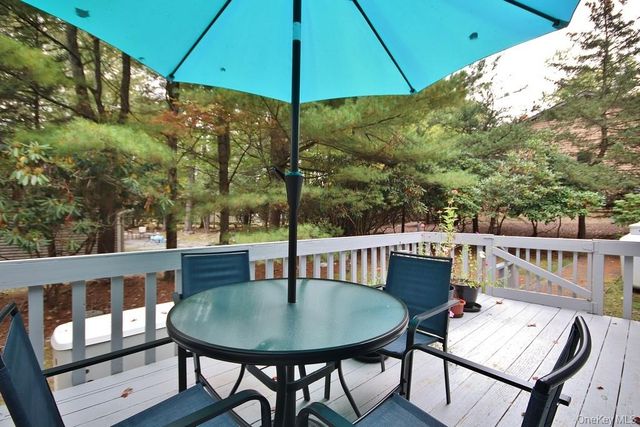 5 Drake Lane, Rock Hill, NY 12775