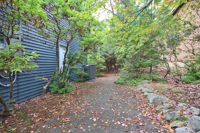 5 Drake Lane, Rock Hill, NY 12775