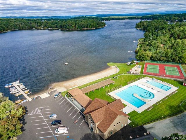 5 Drake Lane, Rock Hill, NY 12775