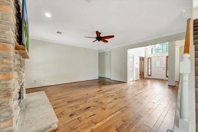 13714 Robin Hill Court, Houston, TX 77059