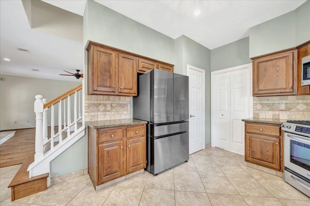 13714 Robin Hill Court, Houston, TX 77059