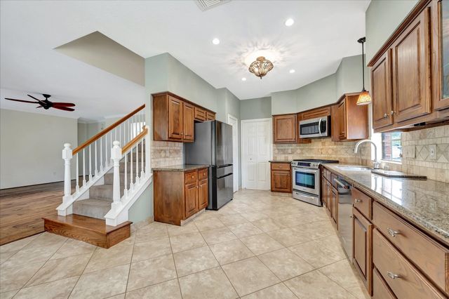 13714 Robin Hill Court, Houston, TX 77059