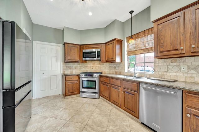 13714 Robin Hill Court, Houston, TX 77059