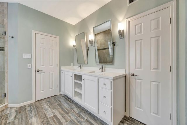 13714 Robin Hill Court, Houston, TX 77059