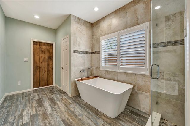 13714 Robin Hill Court, Houston, TX 77059