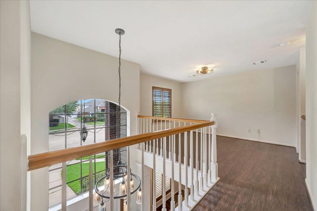 13714 Robin Hill Court, Houston, TX 77059