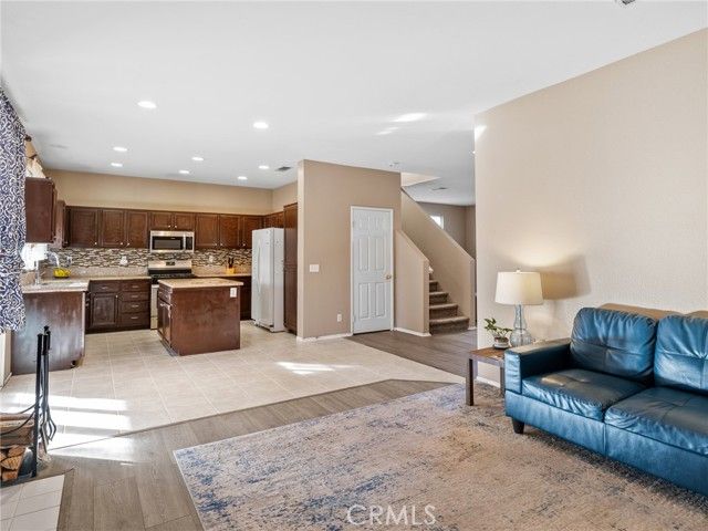 15647 Choctaw Court, Victorville, CA 92395