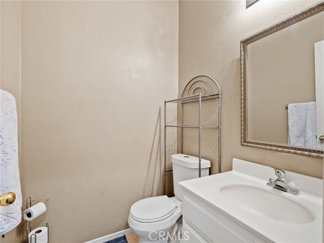 15647 Choctaw Court, Victorville, CA 92395