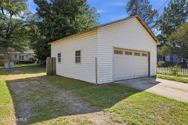 1014 W Main Street, Elizabeth City, NC 27909