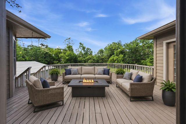 1106 W Forest Avenue, Shoreacres, TX 77571