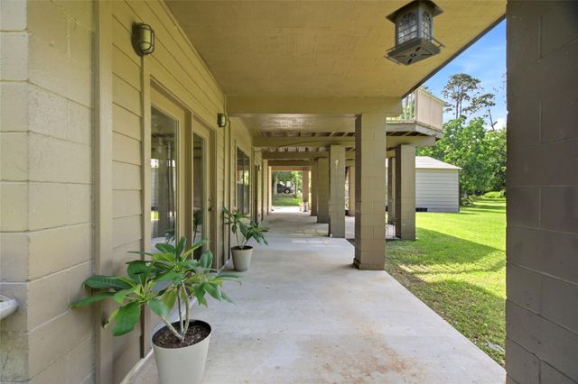 1106 W Forest Avenue, Shoreacres, TX 77571