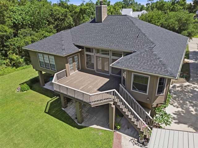 1106 W Forest Avenue, Shoreacres, TX 77571