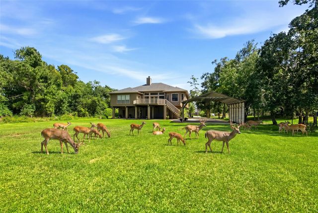 1106 W Forest Avenue, Shoreacres, TX 77571