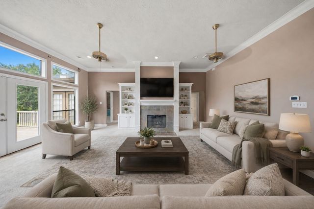 1106 W Forest Avenue, Shoreacres, TX 77571