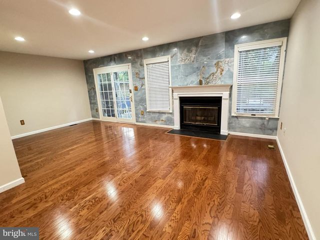 22 BRIARWOOD COURT, Princeton, NJ 08540