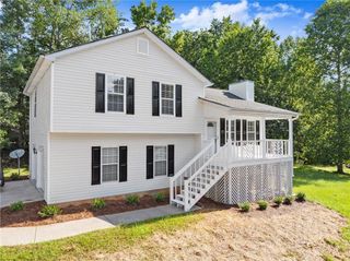 3966 Rock Haven Drive, Flowery Branch, GA 30542