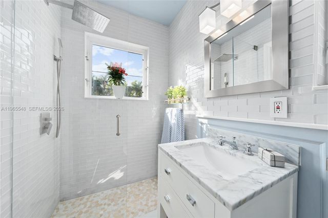 4500 Sheridan Ave, Miami Beach, FL 33140