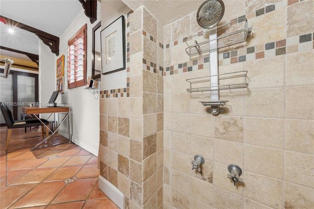 4500 Sheridan Ave, Miami Beach, FL 33140