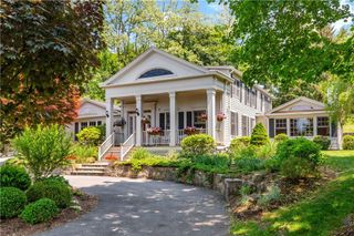 106 Random Farms Drive, Chappaqua, NY 10514
