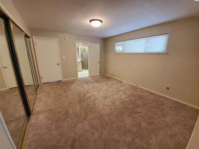 6802 W Willamette Ave, Kennewick, WA 99336