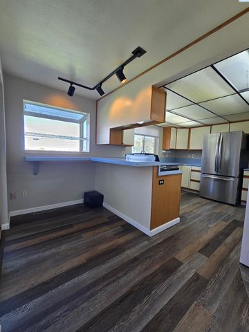 6802 W Willamette Ave, Kennewick, WA 99336