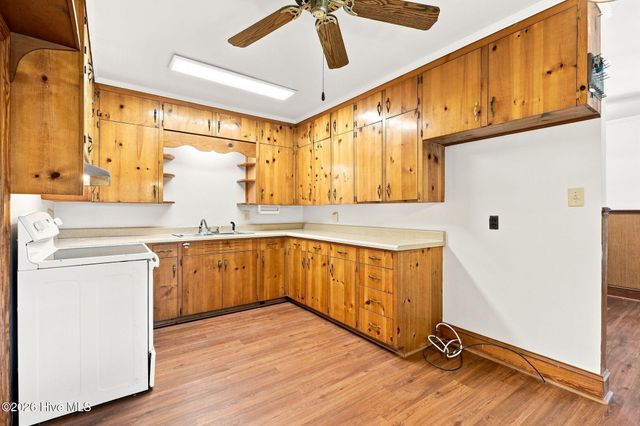 2002 Carey Road, Kinston, NC 28501
