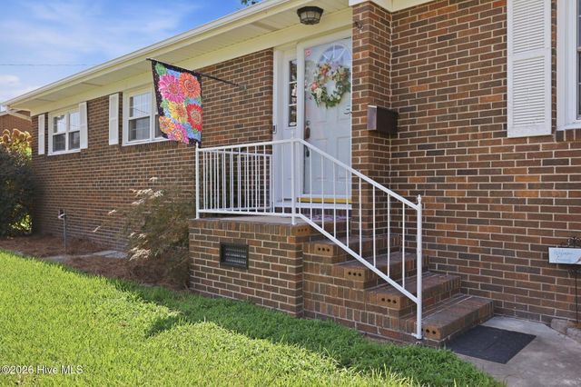 2002 Carey Road, Kinston, NC 28501