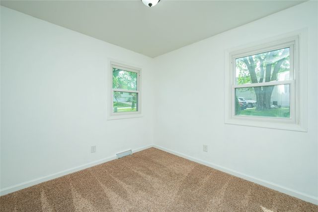 428 N Pleasant Hill Boulevard, Pleasant Hill, IA 50327