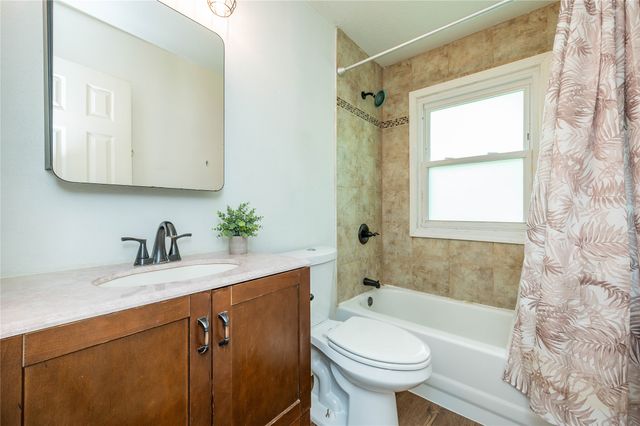 428 N Pleasant Hill Boulevard, Pleasant Hill, IA 50327