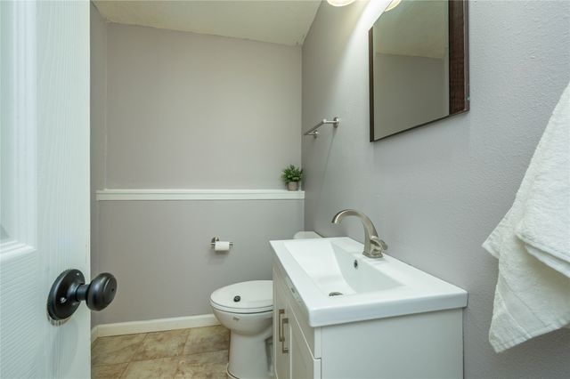 428 N Pleasant Hill Boulevard, Pleasant Hill, IA 50327