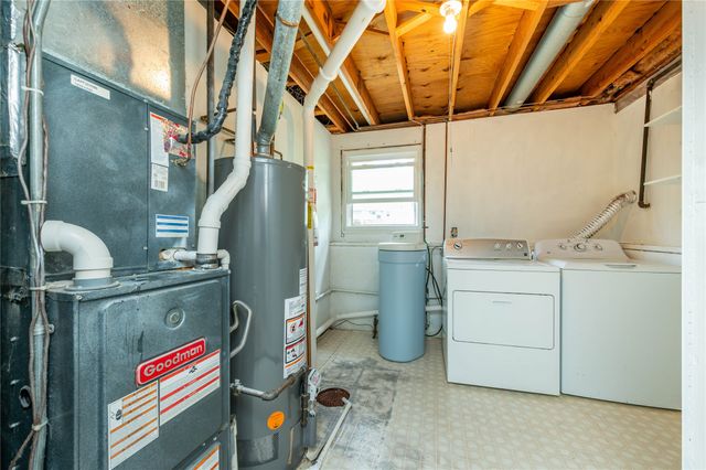 428 N Pleasant Hill Boulevard, Pleasant Hill, IA 50327