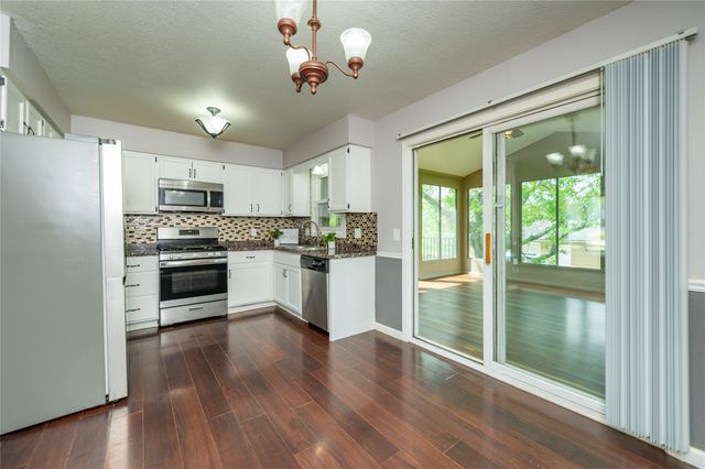 428 N Pleasant Hill Boulevard, Pleasant Hill, IA 50327