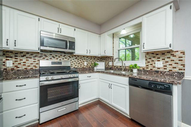 428 N Pleasant Hill Boulevard, Pleasant Hill, IA 50327