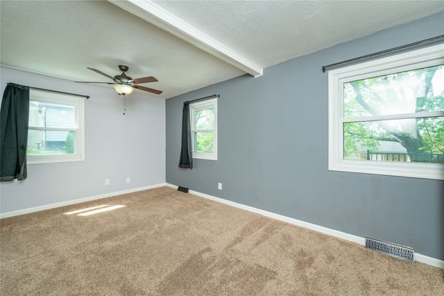 428 N Pleasant Hill Boulevard, Pleasant Hill, IA 50327