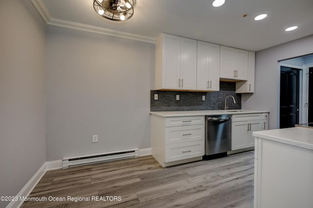 58 Amberly Drive A, Manalapan, NJ 07726