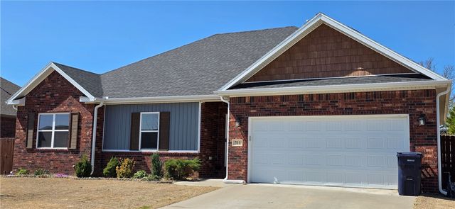 511 Captain Stockton Street, Prairie Grove, AR 72753