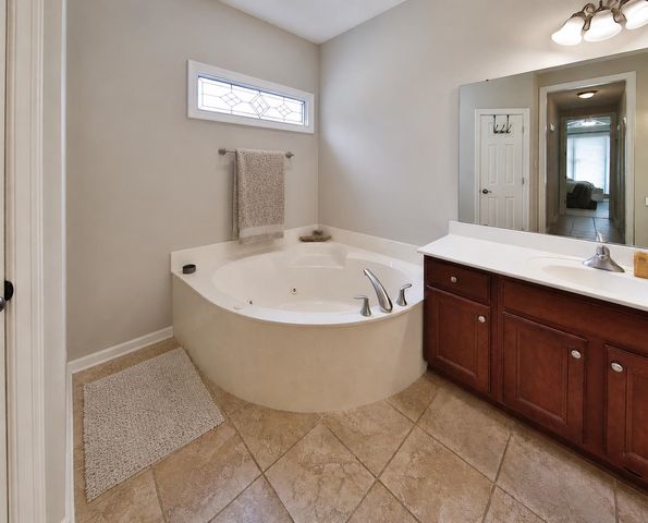 5519 CHAPEL MEADOW CV, Arlington, TN 38002