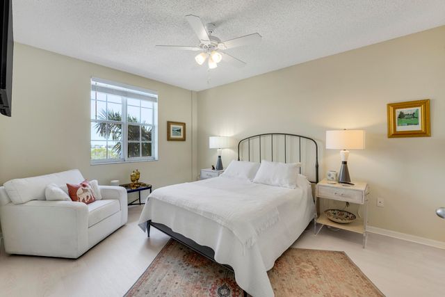 616 Clearwater Park Road 513, West Palm Beach, FL 33401