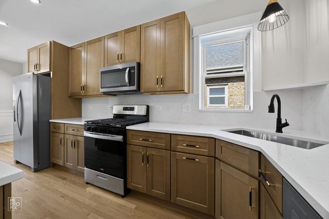 1912 East Avenue, Berwyn, IL 60402