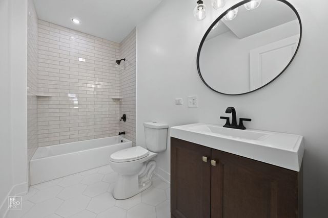 1912 East Avenue, Berwyn, IL 60402