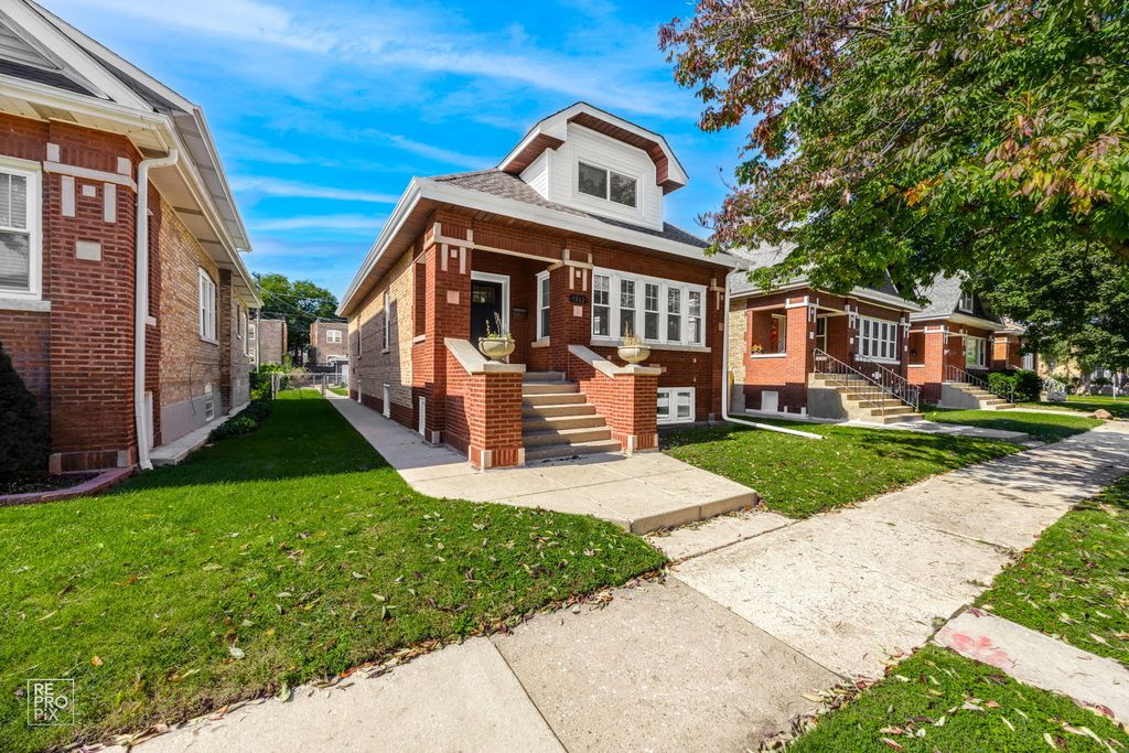 1912 East Avenue, Berwyn, IL 60402