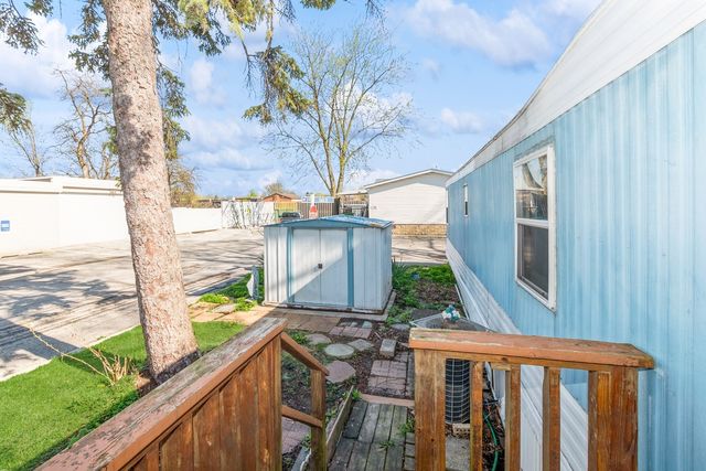 26 Maple Street, Countryside, IL 60525