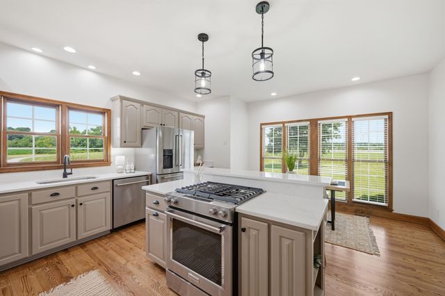 8167 Primm Springs Rd, Primm Springs, TN 38476
