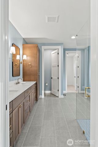 12107 Mundy Loss Road E, Buckley, WA 98321