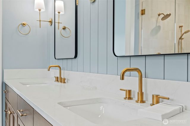 12107 Mundy Loss Road E, Buckley, WA 98321